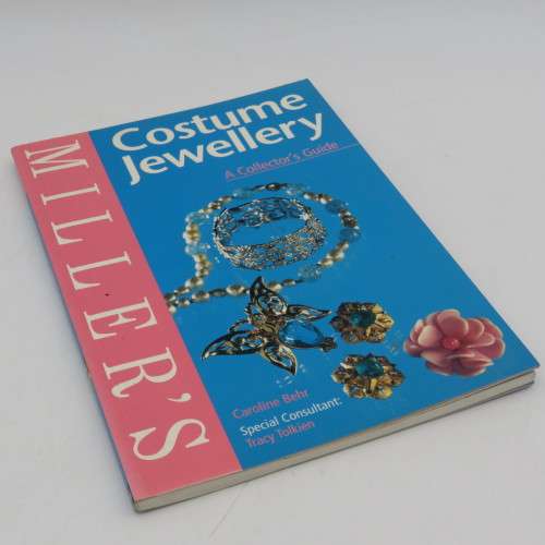 Miller`s Paperweights of the 19th and 20th Centuries collectors guide by Anne Metcalfe