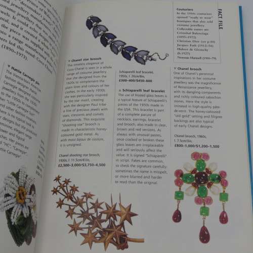 Miller`s Paperweights of the 19th and 20th Centuries collectors guide by Anne Metcalfe