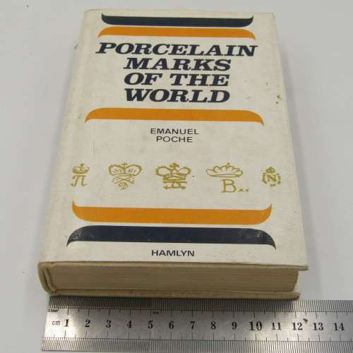 Porcelain Marks of the World by Emanuel Poche