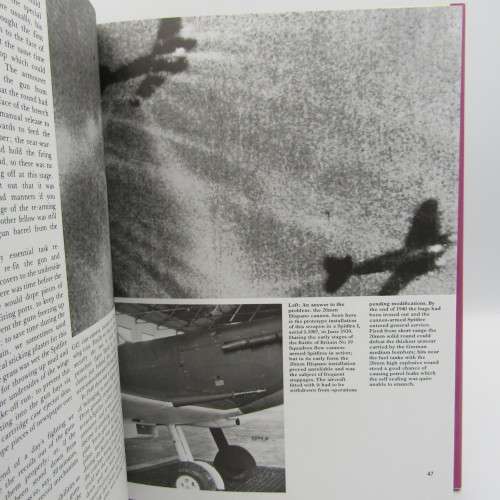 Spitfire A complete fighting history - by Alfred Price 1991 Edition - Excellent Condition
