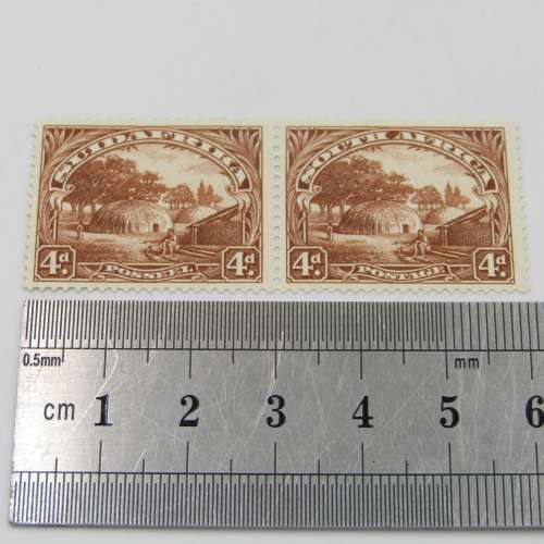 South Africa SACC 35 London pictorial pair mint unhinged
