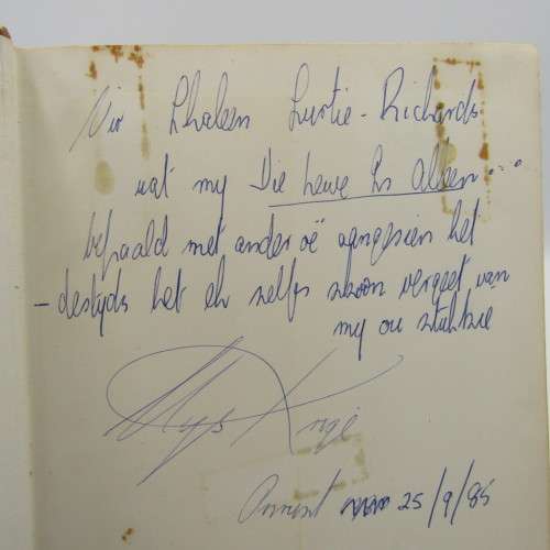 Met ander oë by Uys Krige - Signed and dedicated to Shaleen Surtie Richards