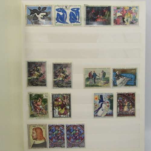 Thematic stamp collection in Top condition book - Almost 200 Art stamps