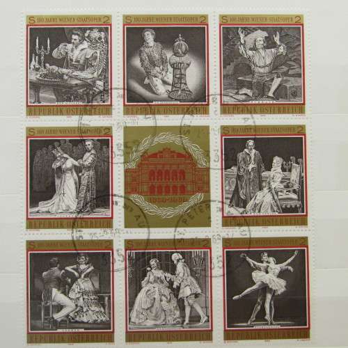 Thematic stamp collection in Top condition book - Almost 200 Art stamps