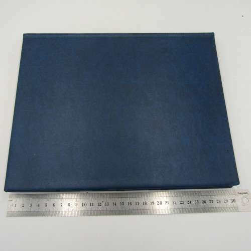 Thematic stamp collection in Top condition book - Almost 200 Art stamps