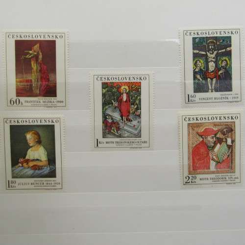 Thematic stamp collection in excellent condition album - Over 120 Art stamps