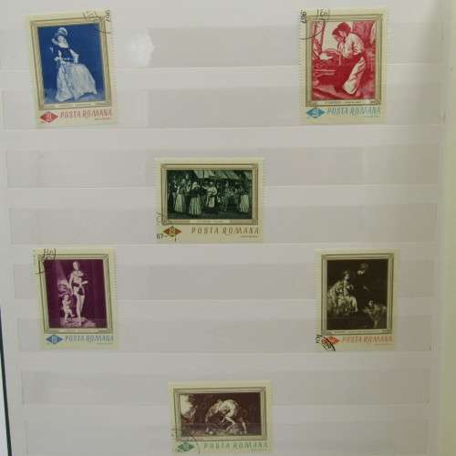 Thematic stamp collection in excellent condition album - Over 120 Art stamps