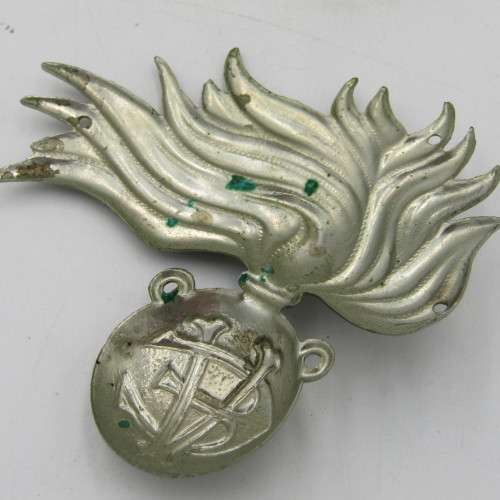 WW2 Italian Carabinieri Military police metal cap badge