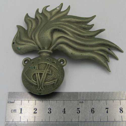 WW2 Italian Carabinieri Military police metal cap badge