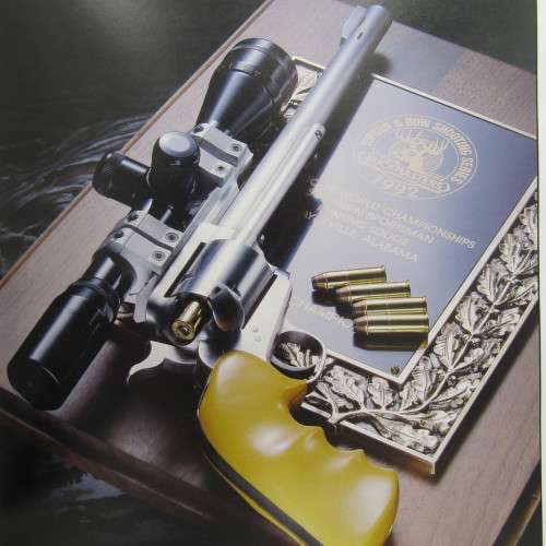 The Collector`s Book of Modern Handguns by Rob Adam