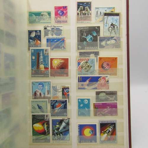 Album with Thematic stamps - 433 in Total
