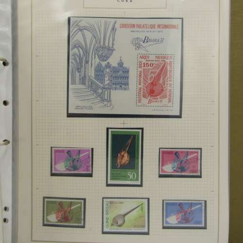Thematic Stamp album African instruments 322 stamps unusual and excellent