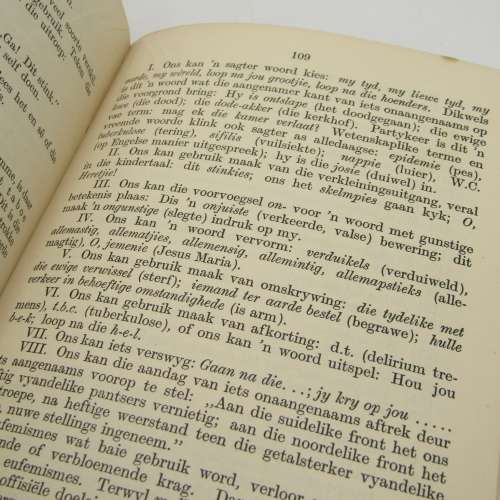 Die Nuwe Taal - en Stylgids vir die Hoërskool - 1946 edition