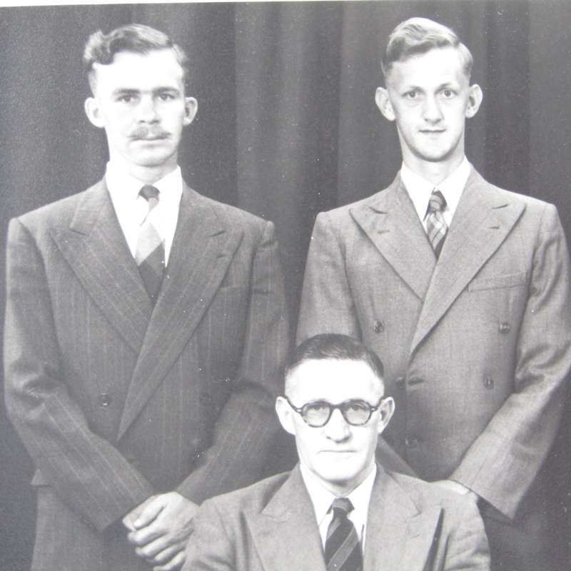 Photo of Agricultural Maters degree students of University of Stellenbosh 1953-1954 with names