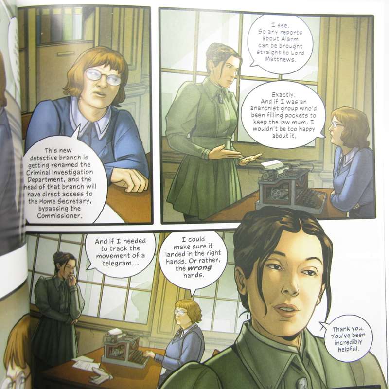 Enola Holmes - Mycroft`s Dangerous Game grapic novel