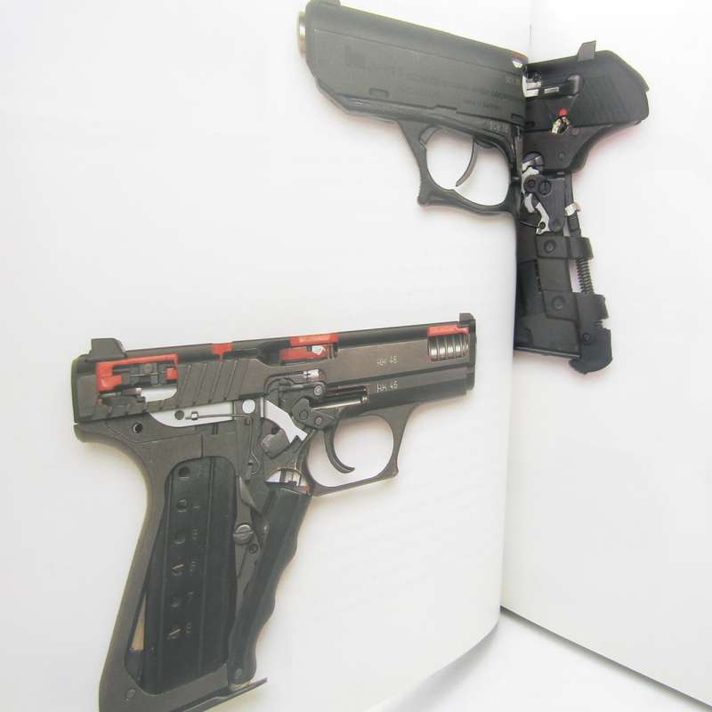 Handguns of the World by Jean-Noël Mouret