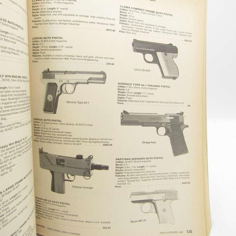 Guns Illustrated 1990 by Harold A. Murtz