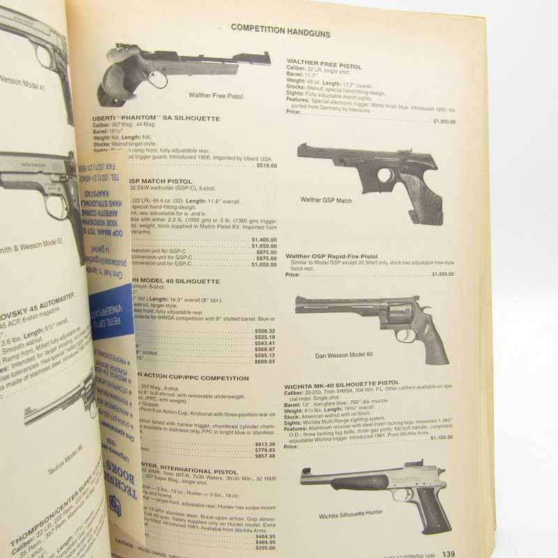 Guns Illustrated 1990 by Harold A. Murtz