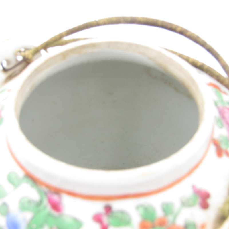 Antique Chinese family Rose porcelain teapot - 19th Century