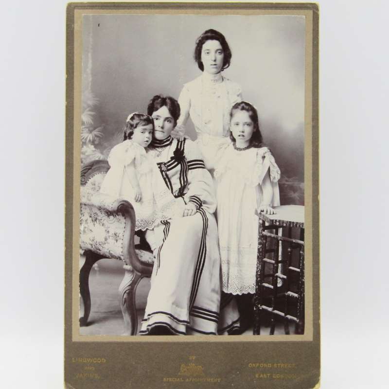 1903 photo sent to the mother & grandmother of the subjects