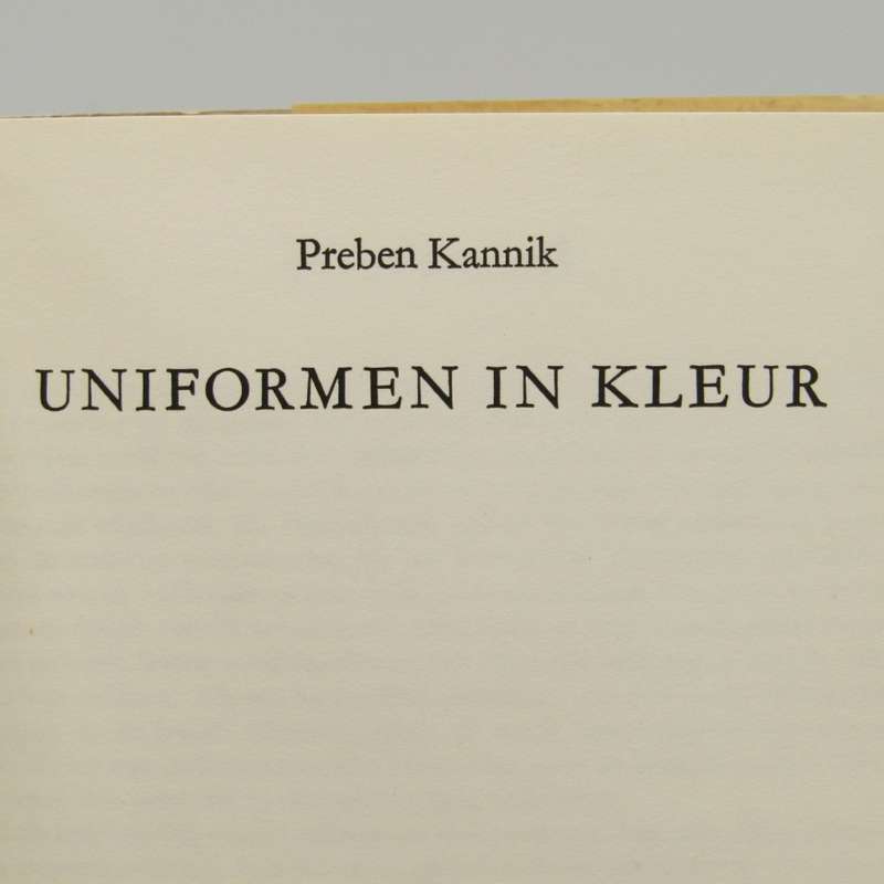 Uniformen in Kleur Dutch version 1969 by Moussault