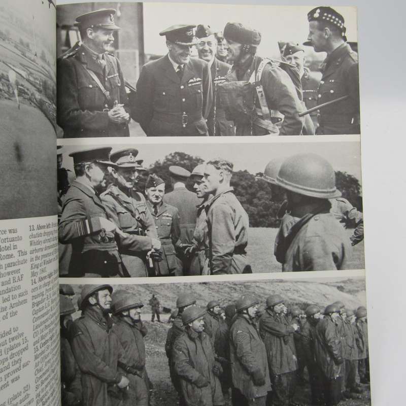 British parachute forces 1940-45 by Howard P. Davies key uniform guide