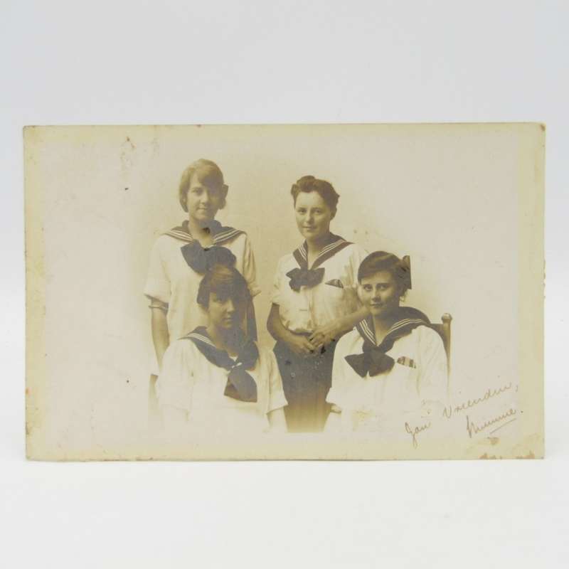 1920`s photo taken in Paarl, South Africa of 4 ladies - one called Winnie and one Anna