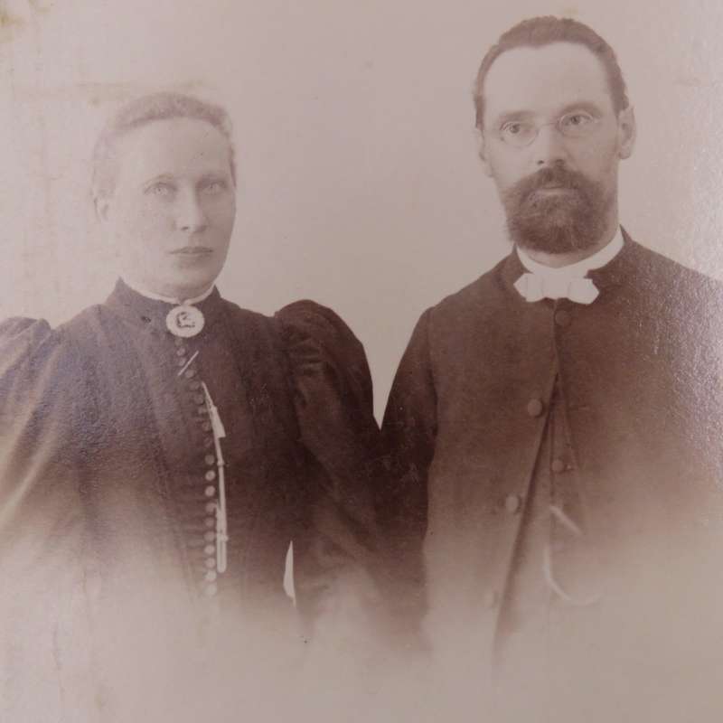 Antique large photo taken in Bloemfontein early 1900`s by photographer O Monnig. - Photo is of Husba