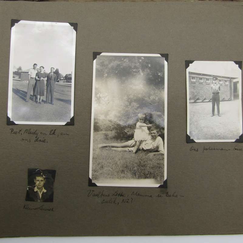 Album met meer as 70 fotos vanaf 1932 en aan - Families Barnardt, Kottich en ook fotos van Hasse