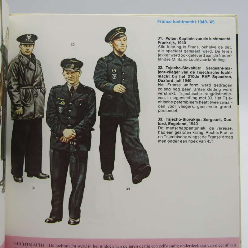 Uniformen uit de Tweede Wereldoorlog - 2-Marine en Luchmacht - Dutch issue