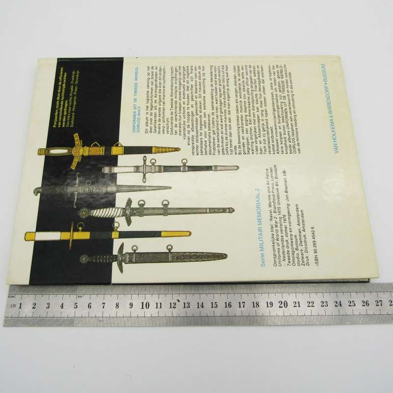 Uniformen uit de Tweede Wereldoorlog - 2-Marine en Luchmacht - Dutch issue