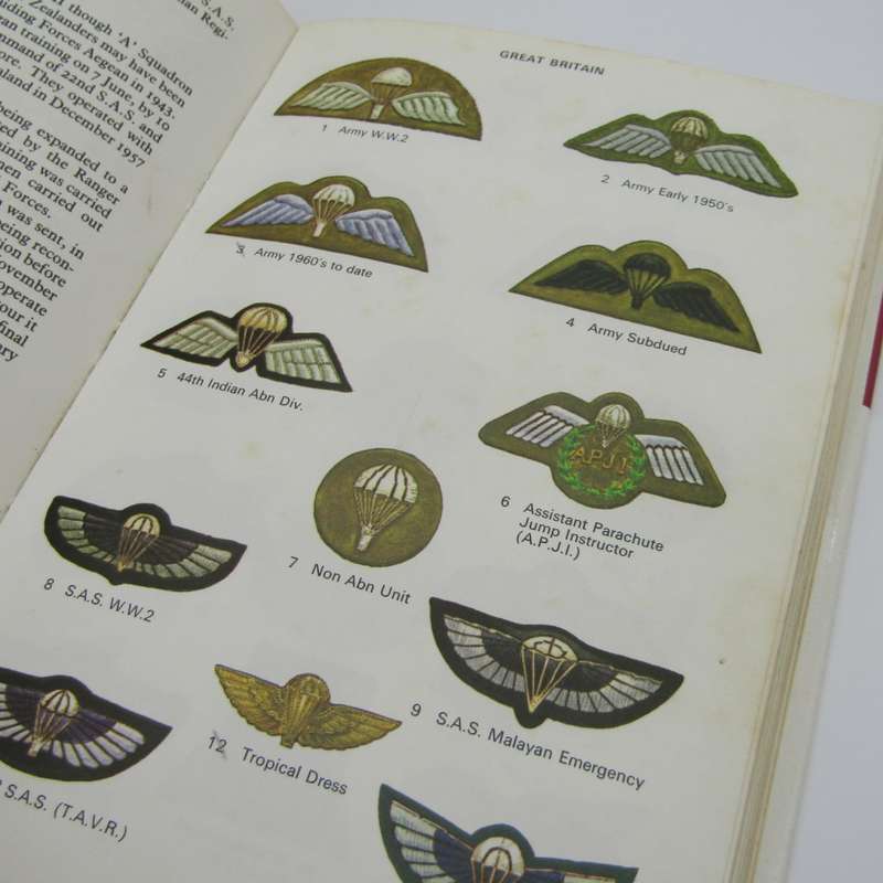 Parachute Badges and Insignia of the World by RJ Bragg and Roy Turner