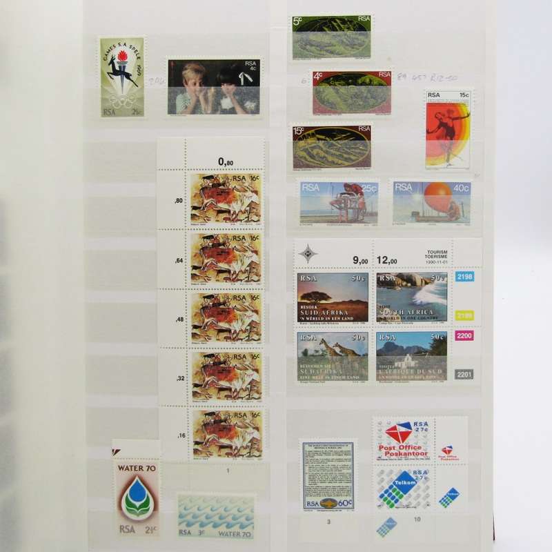 Excellent album with more than 650 South Africa mint stamps