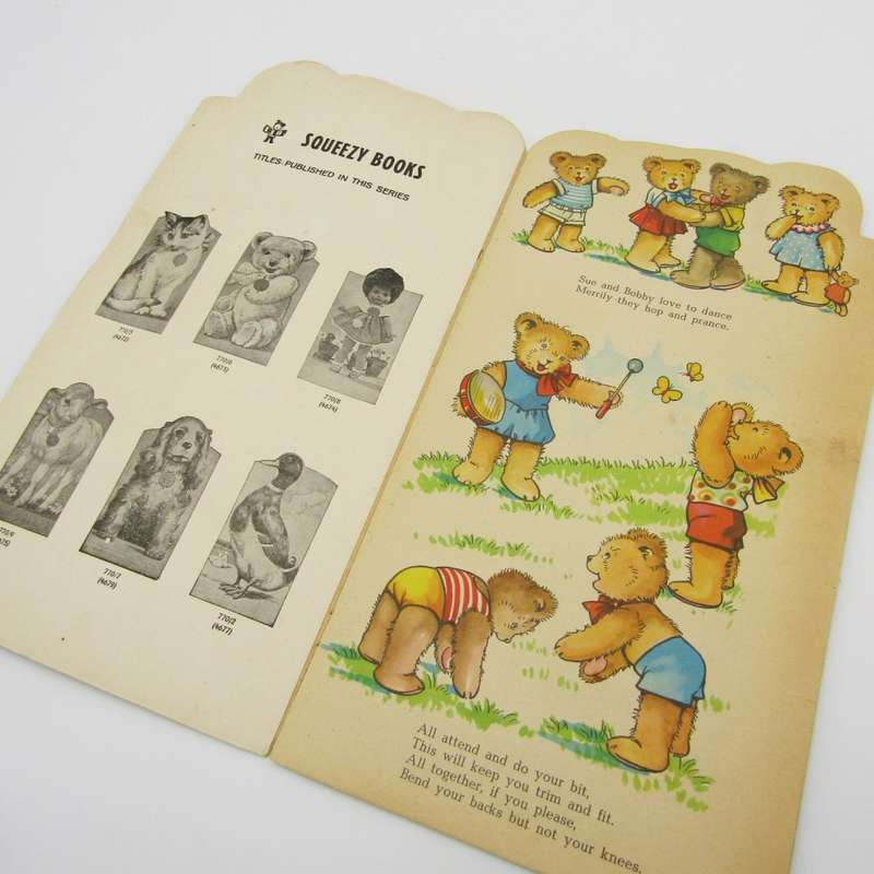 Lot of 3 vintage Squeezy books with nursery rhymes