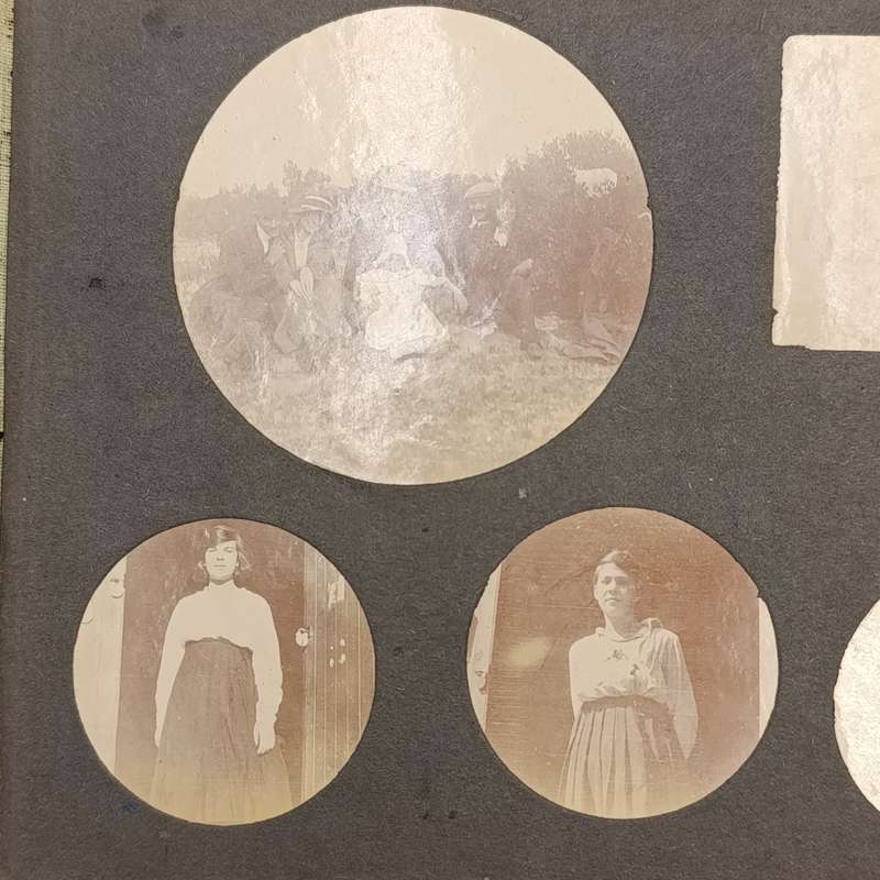 Lot of 114 antique photos in album - mostly people and presumably Pretoria and surroundings
