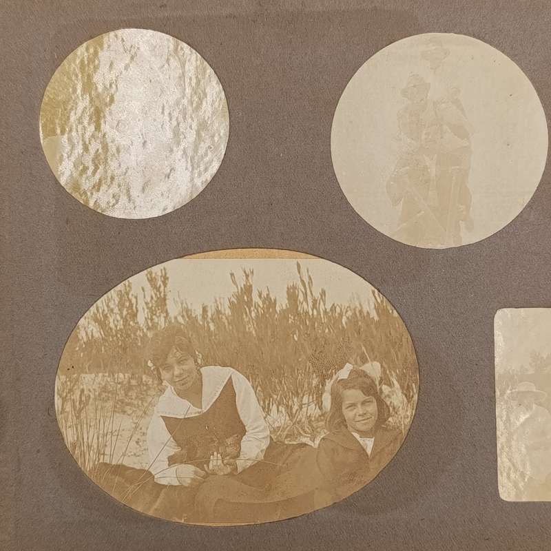 Lot of 114 antique photos in album - mostly people and presumably Pretoria and surroundings