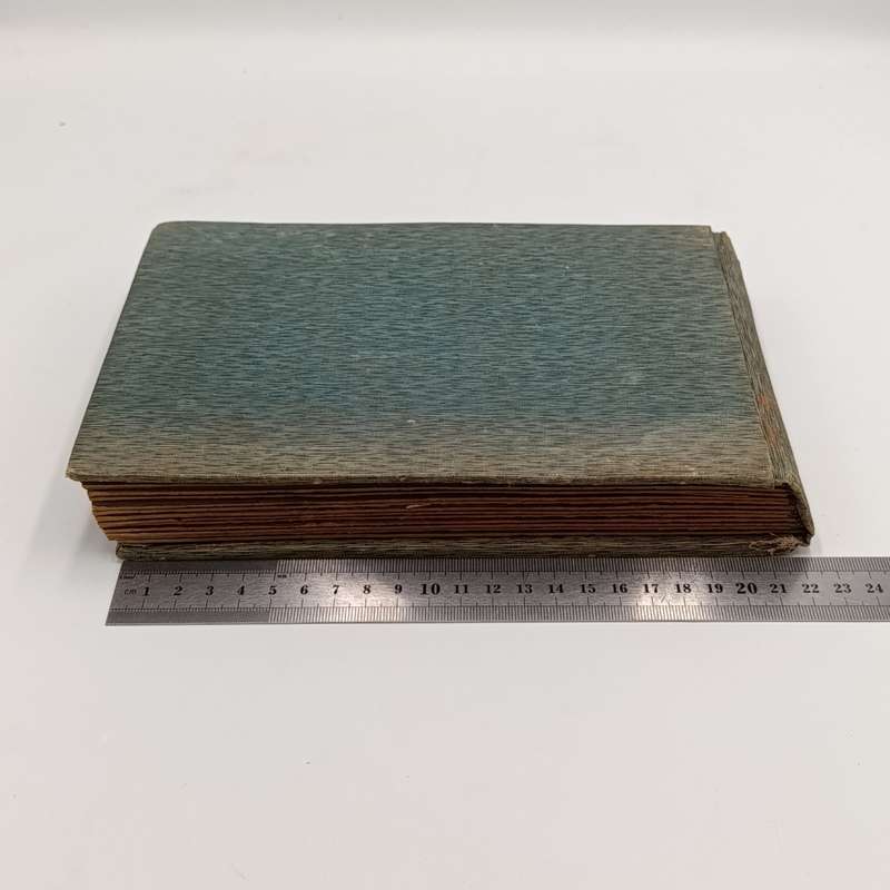 Lot of 114 antique photos in album - mostly people and presumably Pretoria and surroundings