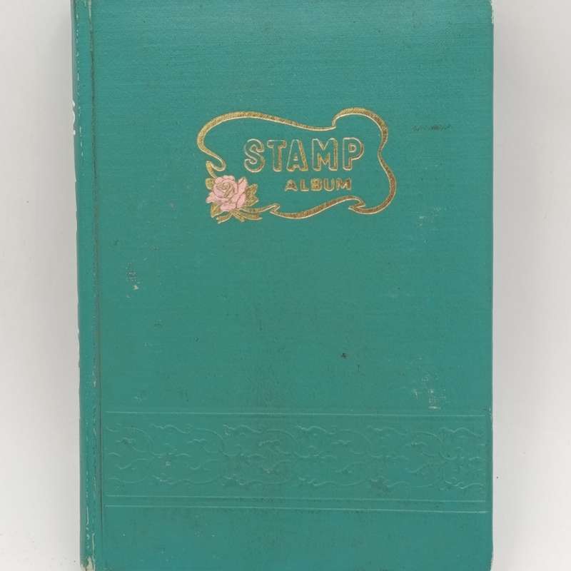 Lot of 92 mostly mint stamps with fossils & minerals - in 14 page small album