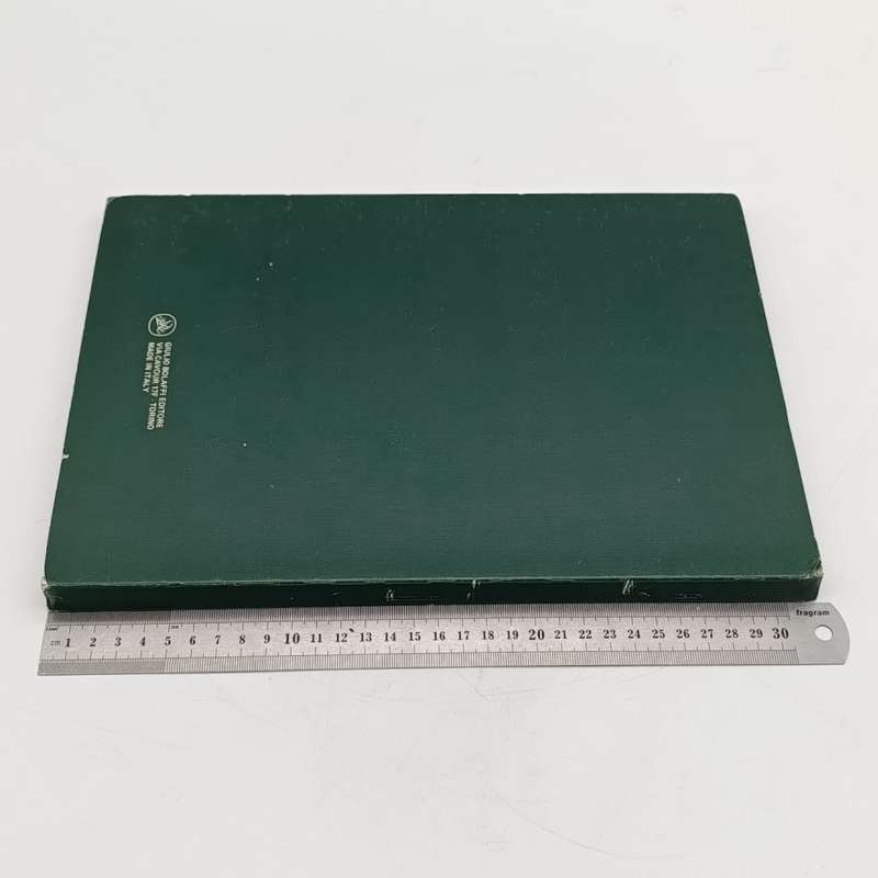 Excellent 32 page stamp album - as good as new
