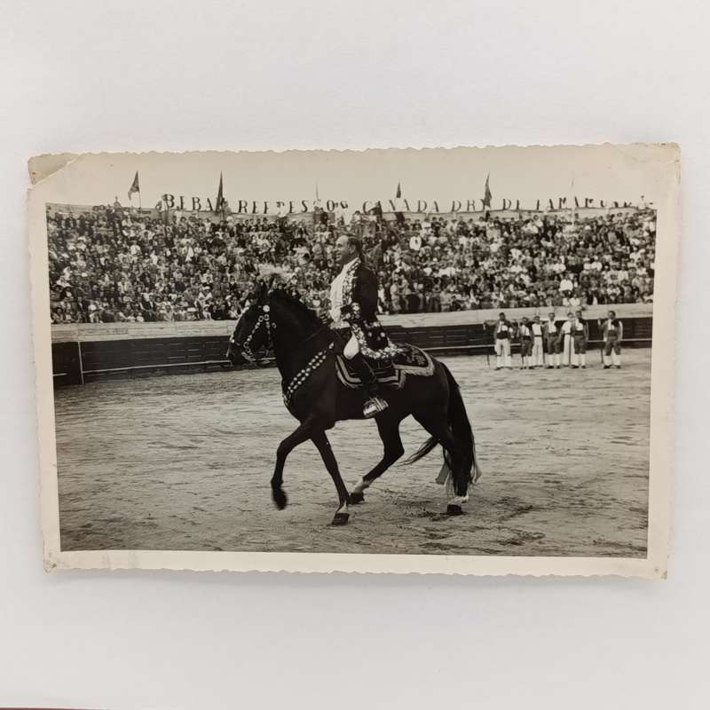 Lot of 9 photos taken at bull fight - vintage