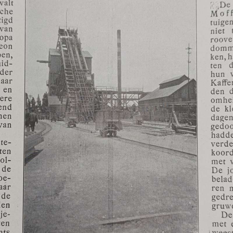 Bound volumes of the monthly Paper Hollandsch - Zuid Afrika. July 1909 - June 1910