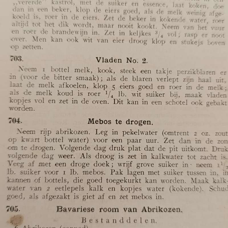 Oranje Kook-, Koek- en Resepten-boek voor Zuid-Afrika door Mevr.D.J.H - 1913 issue