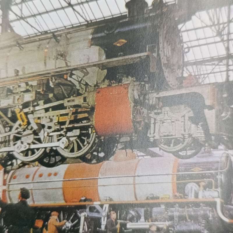 Locomotives a complete history of the world's great locomotives and fabulous train journeys