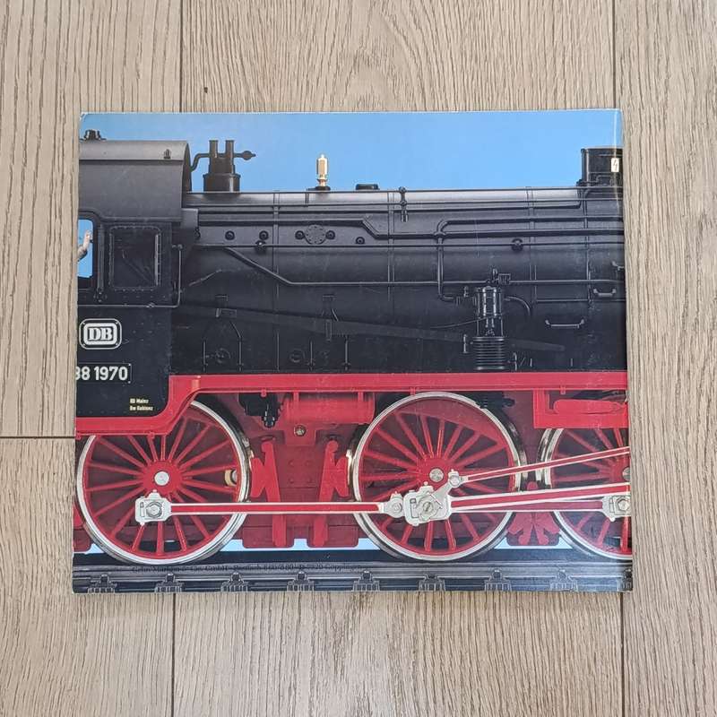 Marklin Model Railway Catalogue (6 books)- 1971E, 1972E, 1974E, 1975E, 1990-91, '93E