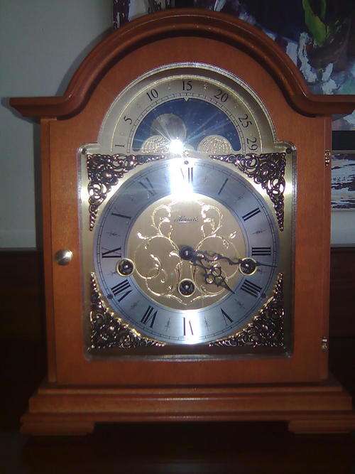 Franz Hermle "Debden" 22864-070340 Moon Phase Keywound Westminister Chiming Mantel Clock