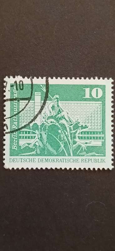 DDR 1973 BERLIN ZOO AND RATHAUSSTRASSE-LARGE EDITION