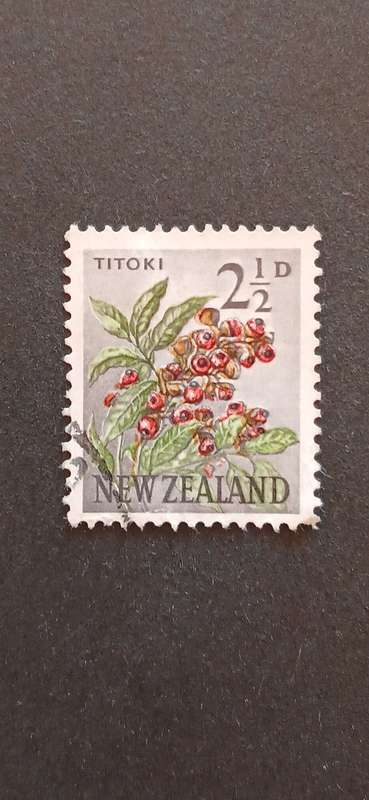 NEW ZEALAND 1960-63 LOCAL MOTIFS-FLOWERS