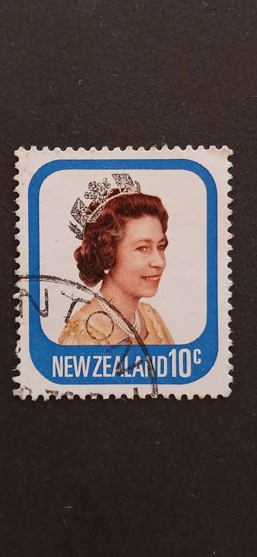NEW ZEALAND 1977 QUEEN ELIZABETH II