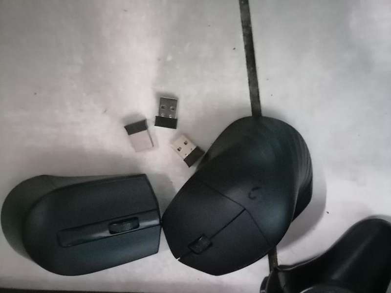 LIQUIDATION ITEM*R30 FREIGHTBULK LOT*EXT CORD ,LAMIATOR,KEYBRDS,MOUSE,XBOX CHARGE STATION,CONTROLER