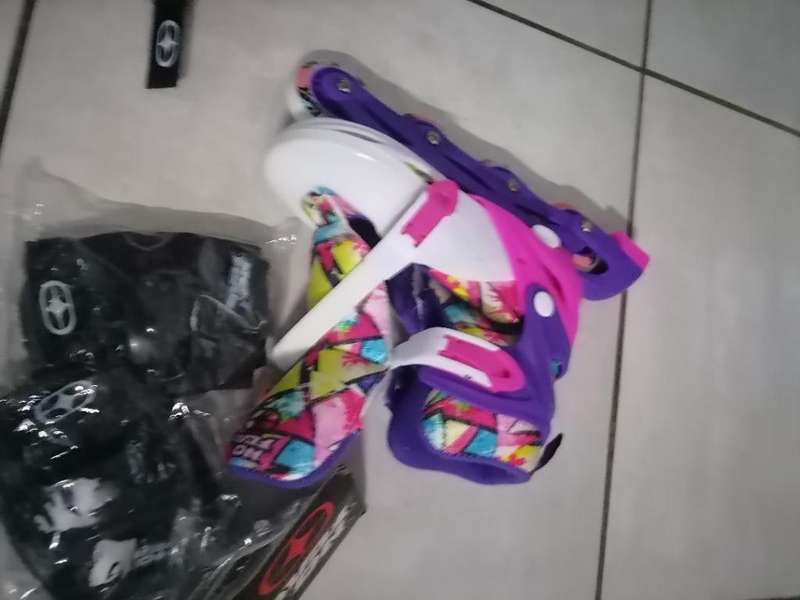 LIQUIDATION ITEM*R30 FREIGHT**BULK LOT OF NEW ROLLERSKATES,KNEE AND ELBOW GUARDS,HELMETS**